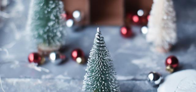 Christmas trees decor by Anshu A courtesy of Unsplash.